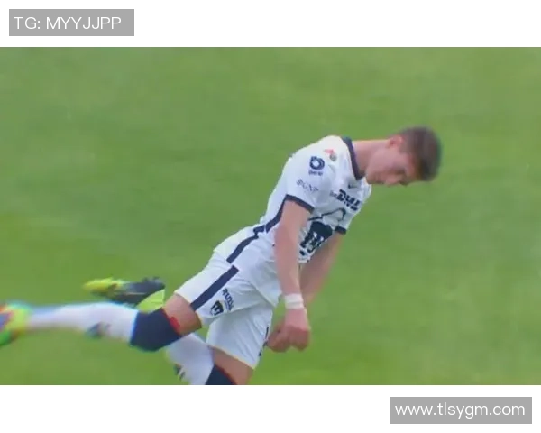 盘点那些年足球球星赛场惊人失误瞬间令人哭笑不得的经典画面